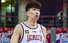 余嘉豪四季CBA，獲星銳獎及兩度入選二陣。
